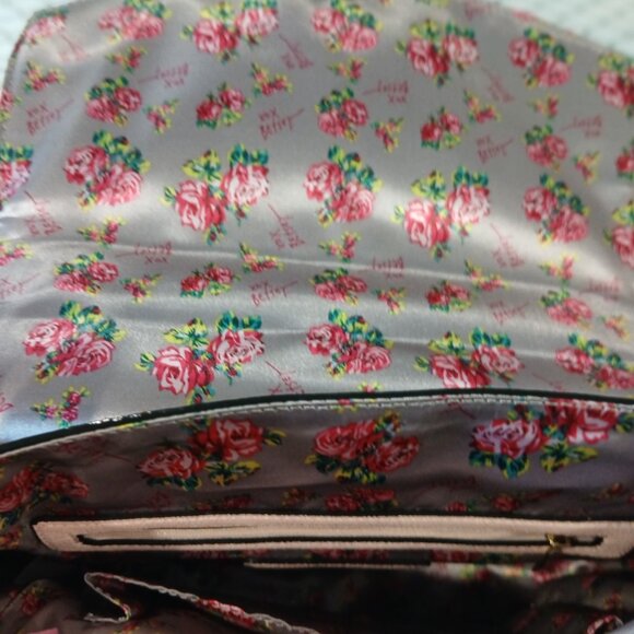 Betsey Johnson Pale Pink Satchel & Wallet - Picture 4 of 15